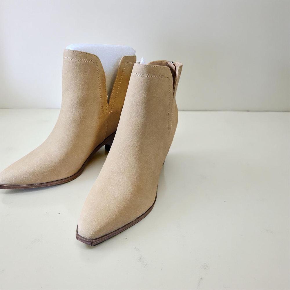 1NWOT Size 8 Suede Beige Ankle Booties with V-Cut Design and back zipper